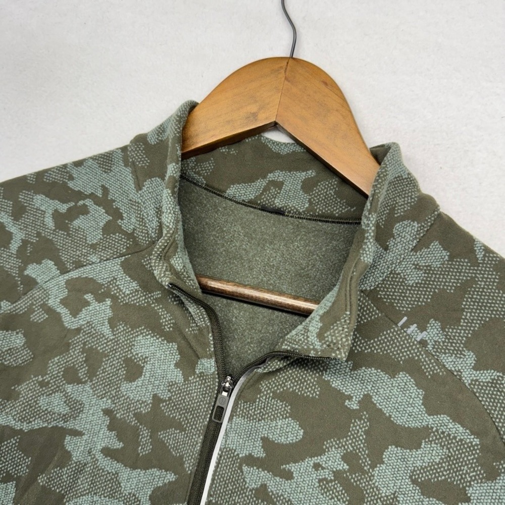 Lululemon Quarter Zip Pullover Mens Large Green Camo Surge Fleece Lined Workout